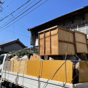広島市安佐南区で片付けで出た布団箪笥など回収