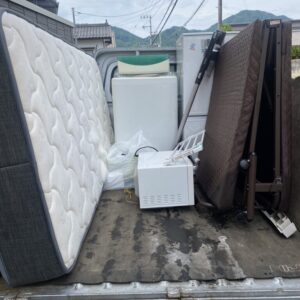 広島市佐伯区で会社の寮の不用品回収