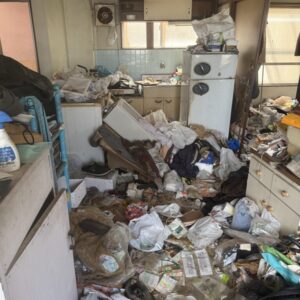 大竹市で散らかったお部屋のゴミ屋敷片付け