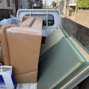福山市で空き家を片付ける際にソファ、畳の処分