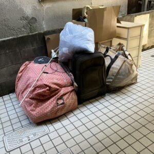 呉市で空き家を処分する際に布団や棚を回収